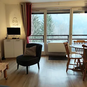 studio-pour-4-personnes-refait-a-neuf.hotels-rhonealpes.com/